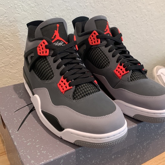 NIKE AIR JORDAN 4 RETRO SNEAKERS - Picture 2 of 10